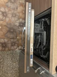 Lavastoviglie da incasso 60 cm (NON FUNZIONANTE)