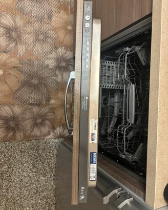 Lavastoviglie da incasso 60 cm (NON FUNZIONANTE)