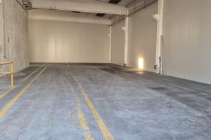 Capannone con uffici