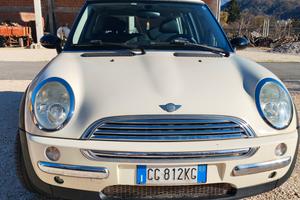 MINI one 2003