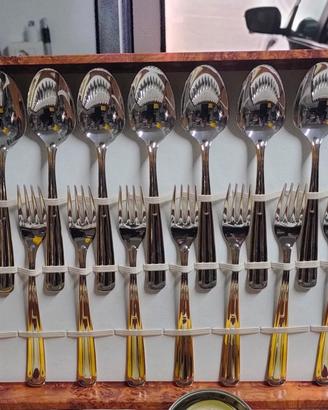 Set posate con Oro 16 carati.