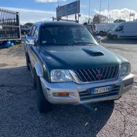 Mitsubishi L200 2.5 TDI blocco poster