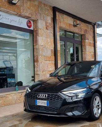 Audi A3 30 TDI S tronic Business