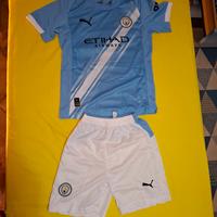 Completino Manchester City -maglietta+pantaloncino