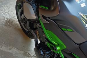 KAWASAKI Z900 PERFOMANCE 8/2025 KM 0