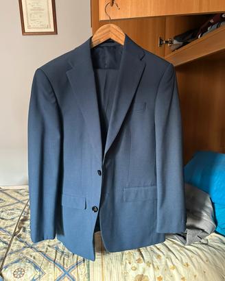 Vestito elegante uomo