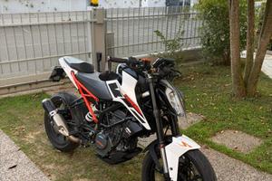 KTM DUKE 125