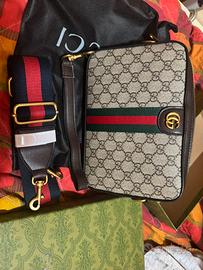 Pochette gucci