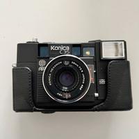 Konica C35 AF con obiettivo Hexanon 38mm f2.8