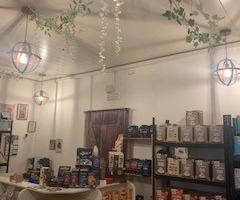 Attività di commercio caffè e bomboniere