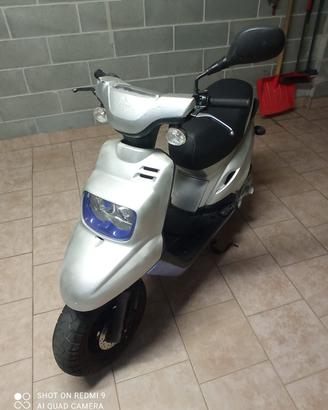 Yamaha BWS 50 (OV) – Bianco/Blu – 2017 – 15.600 km