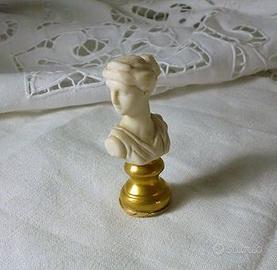 Piccolo busto fine pocellana biscuit Capodimonte