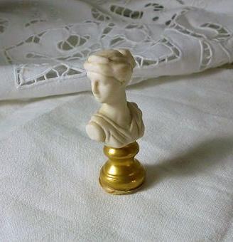 Piccolo busto fine pocellana biscuit Capodimonte