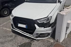 Audi a3 2017 automatica sinistrata incidentata