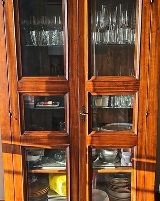 Armadio/Credenza in legno e cristallo