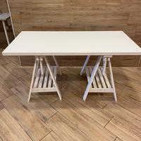 Tavolo con cavalletti