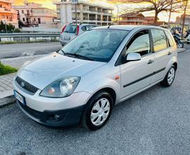 Ford Fiesta 2006 1.4 TDCi Ghia - Per Neopatentati