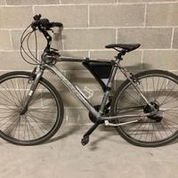 Bicicletta con cambio shimano