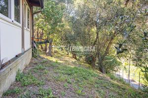 VILLETTA INDIPENDENTE CON SPAZI ESTERNI E TERRENO
