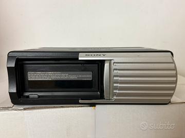Caricatore CD per auto Sony CDX-656.