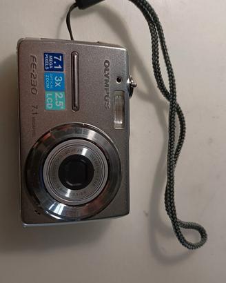 OLYMPUS FE230 - VINTAGE