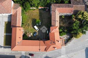 CASA DI CORTE A LESTIZZA