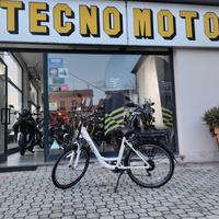 Bicicletta a pedalata assistita - ELLIE