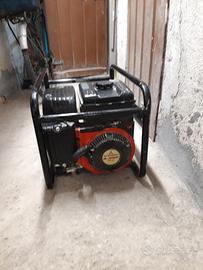 Generatore di corrente 2.1 kW, 230 V
