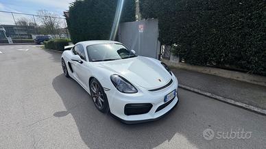 Porsche Cayman gt4