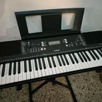 Yamaha Tastiera Digitale PSR-E363
