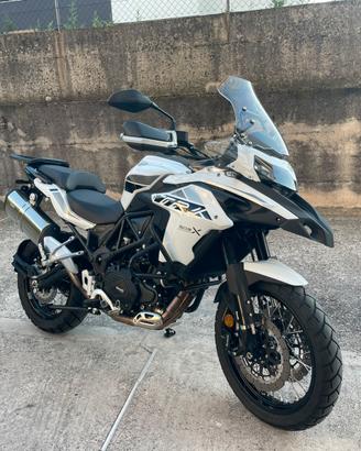 Moto benelli  trk 502