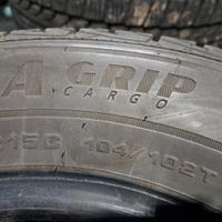 GOMME INVERNALI GOODYEAR 215/65 R15