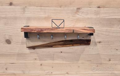 Portachiavi porta posta artigianale in legno/ferro