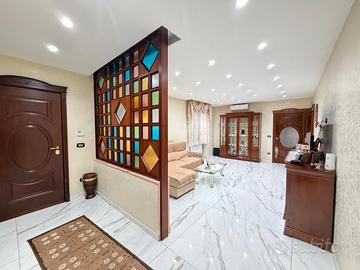 VIA COLONNE; Trilocale+Posto Auto MAV436