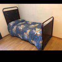 Letto singolo antico