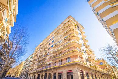 MULTILOCALE A NAPOLI