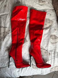Stivali alti rossi