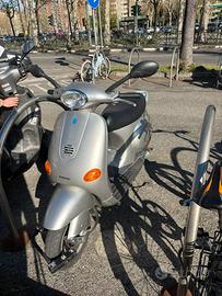 Vespa et 2 1999 2600Km