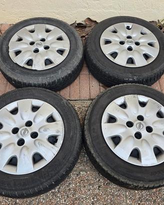 Cerchi ferro nissan micra 4x100 raggio 14