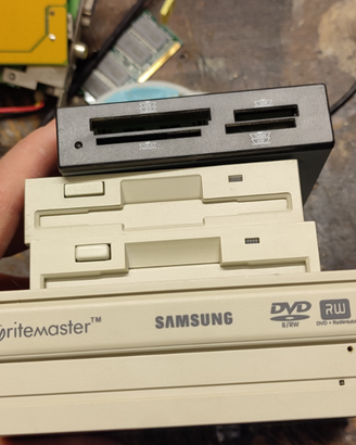 Drive floppy disk e lettore CD/DVD ide