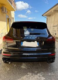 Porsche cayenne 2018