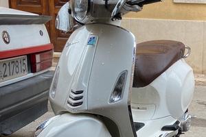 Vespa primavera 50
