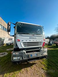 Iveco strailis 350 con gru bonfiglioli p.15000L