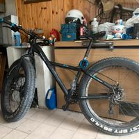 Bici Fat Bike alluminio 26x4 nera 21 rapporti