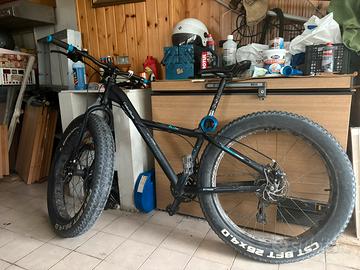 Bici Fat Bike alluminio 26x4 nera 21 rapporti