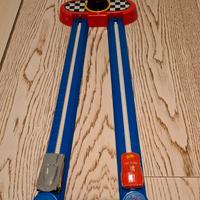 Pista Gran premio Piston Cup - cars2