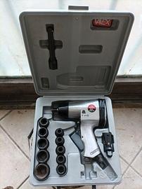 Avvitatore pneumatico con attacco bussole