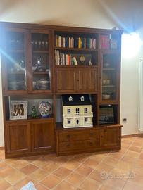 Parete attrezzata in legno
