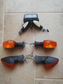 indicatori di direzione  