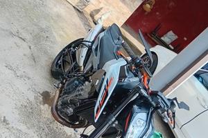 Ktm duke 790